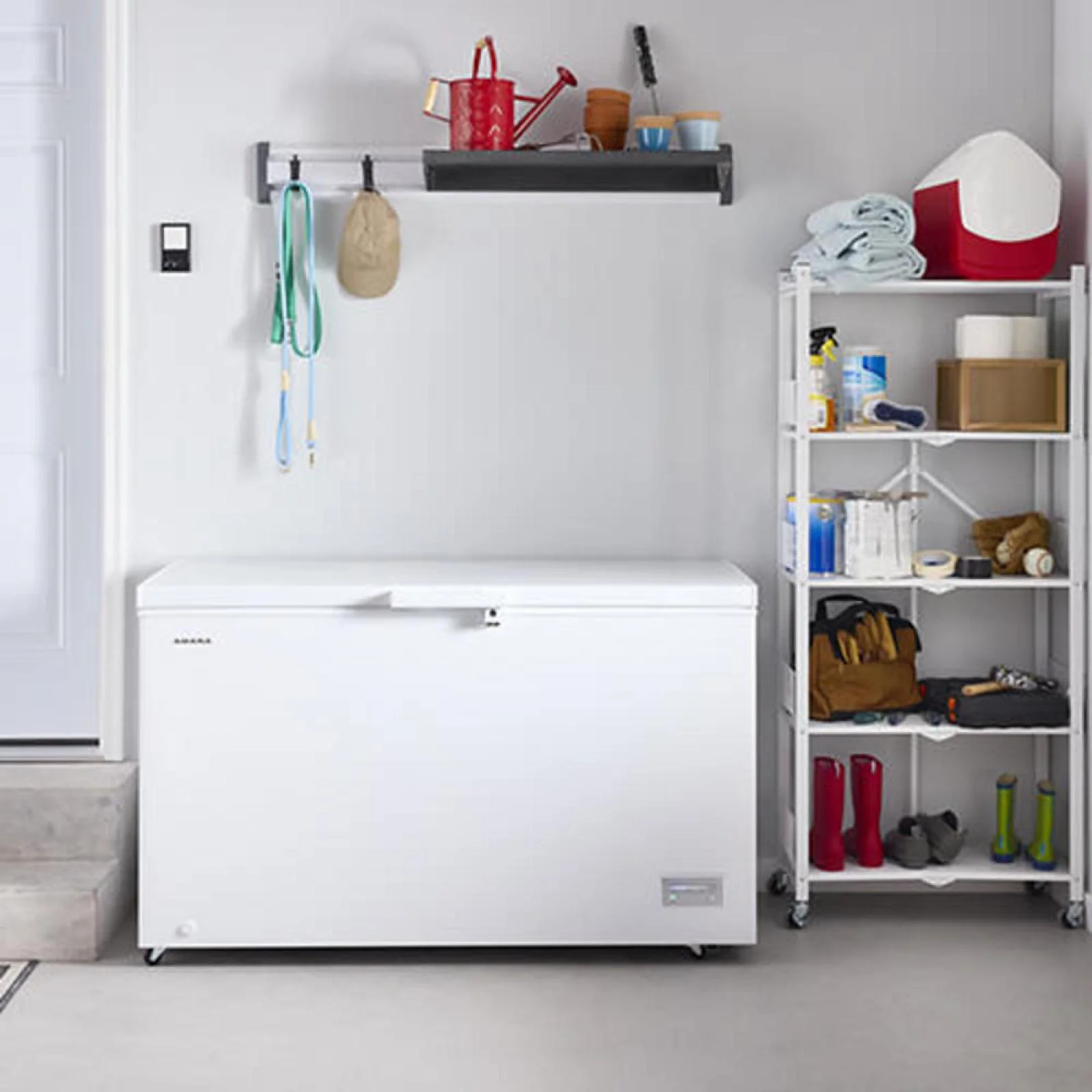 Amana 16 cu. ft. Chest Freezer AZCC2316TW - Image 8