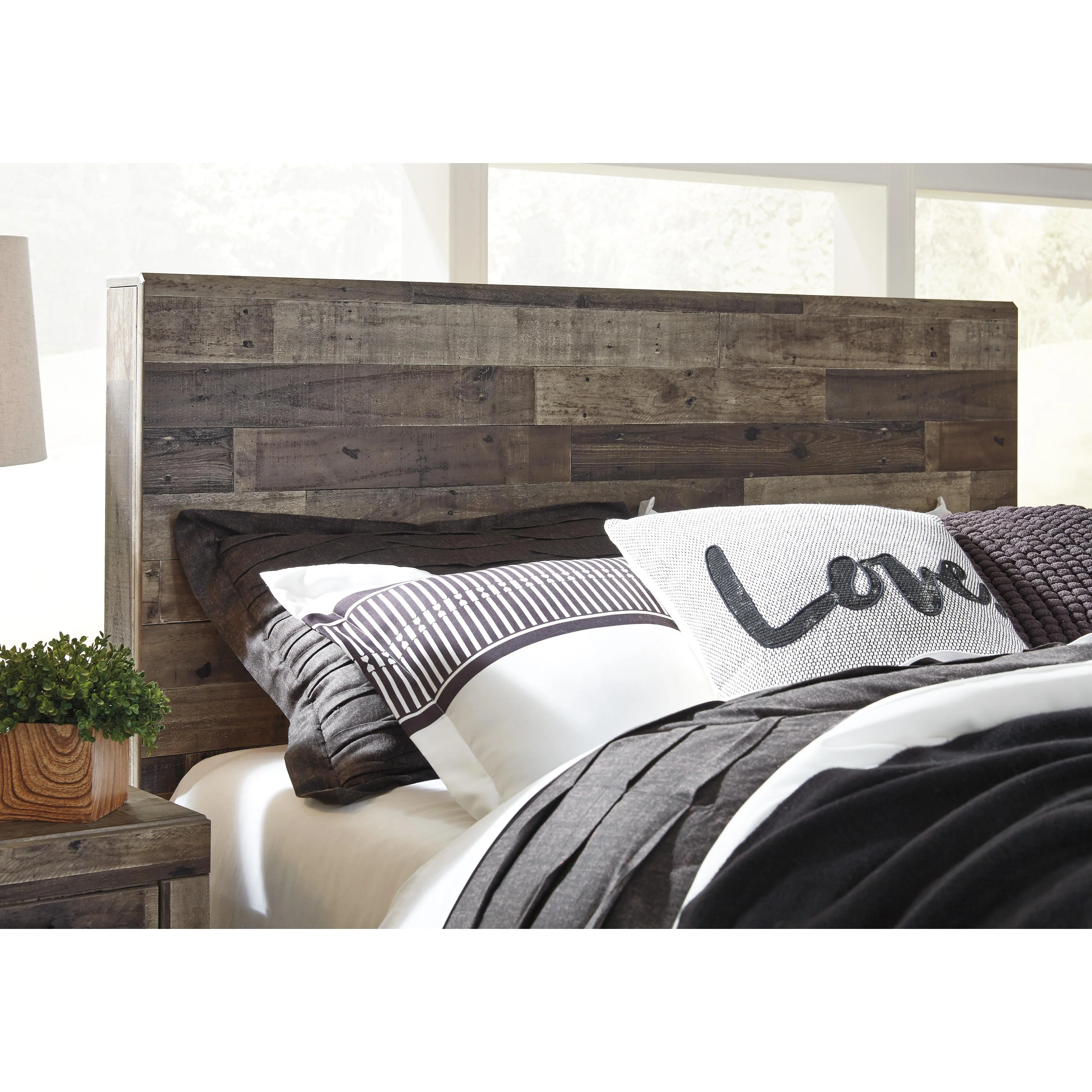 Benchcraft Derekson Queen Panel Bed with Storage B200-57/B200-54S/B200-60/B200-60/B100-13 - Image 3