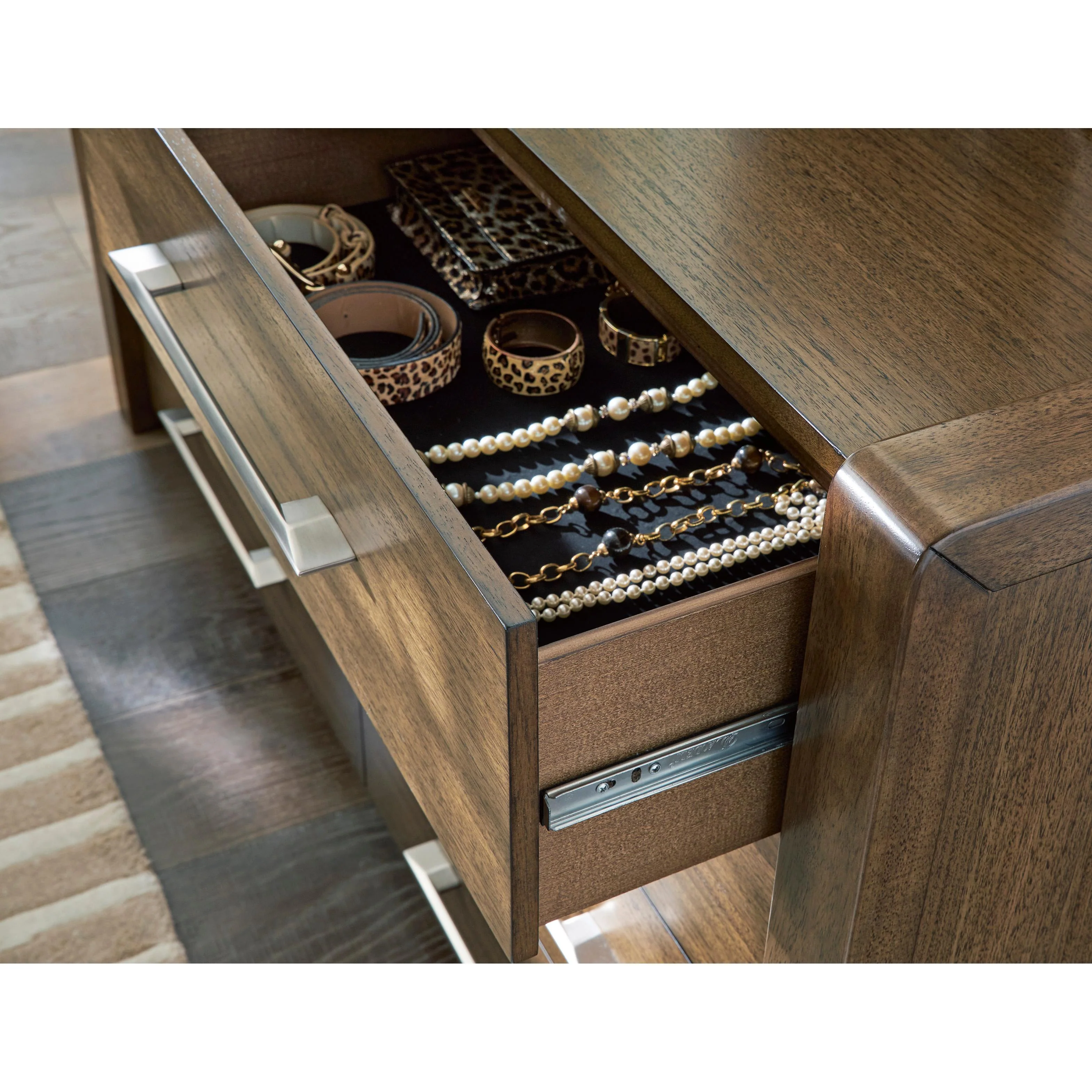 Benchcraft Marxmore B863B1 Dresser and Mirror - Image 5