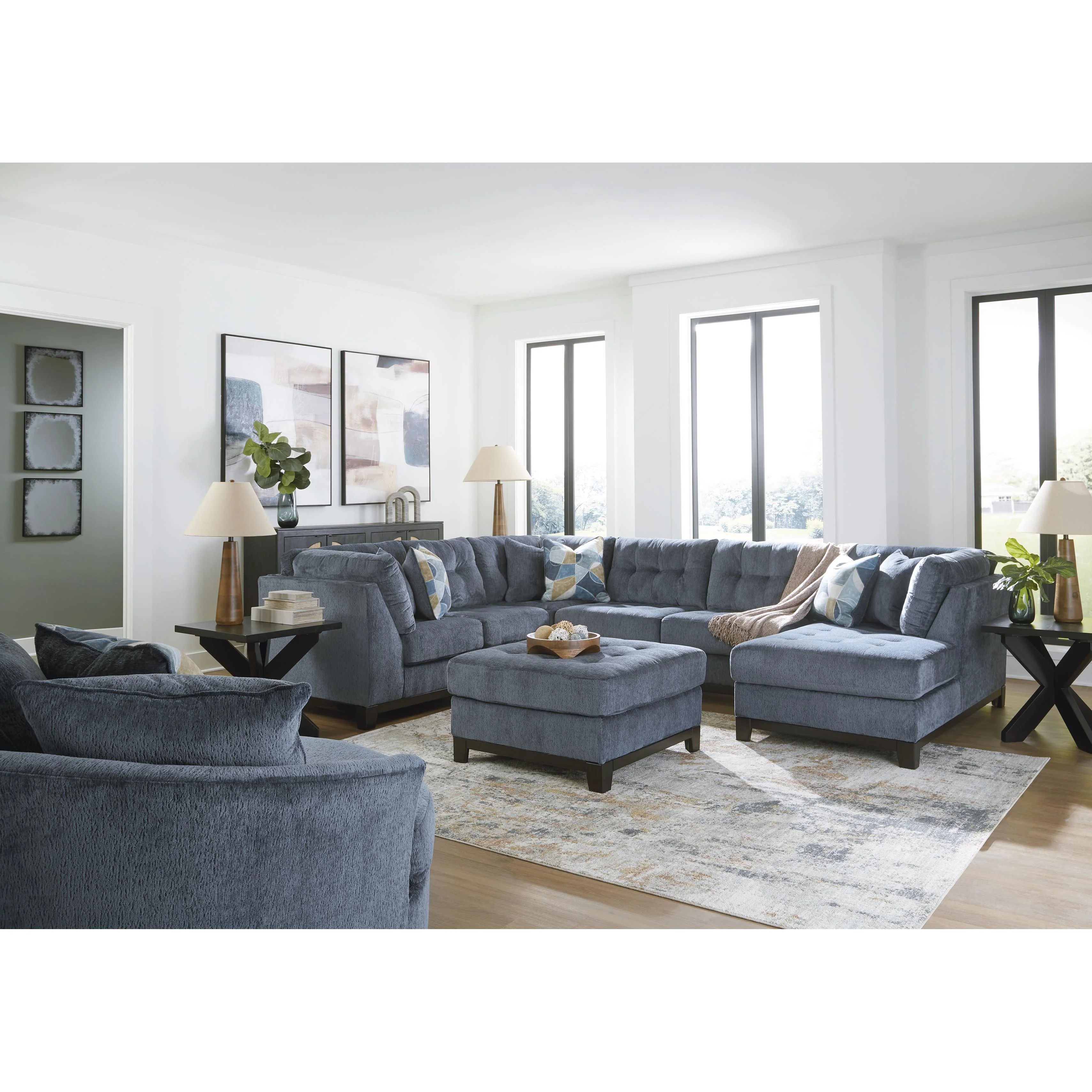 Benchcraft Maxon Place 33003S2 3 pc Sectional with Chaise - Image 7