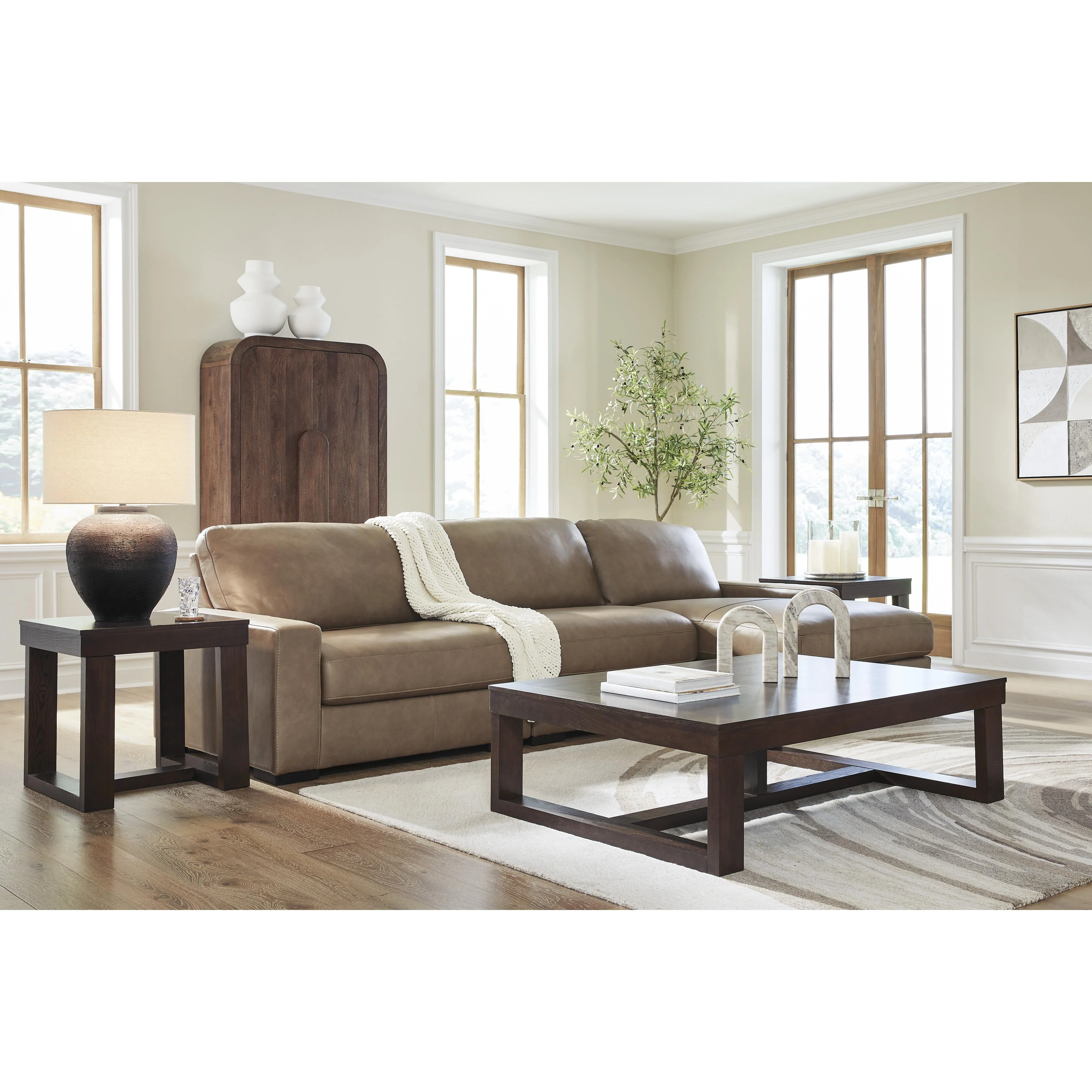 Benchcraft Veronella 76106S6 3 pc Sectional with Chaise - Image 4