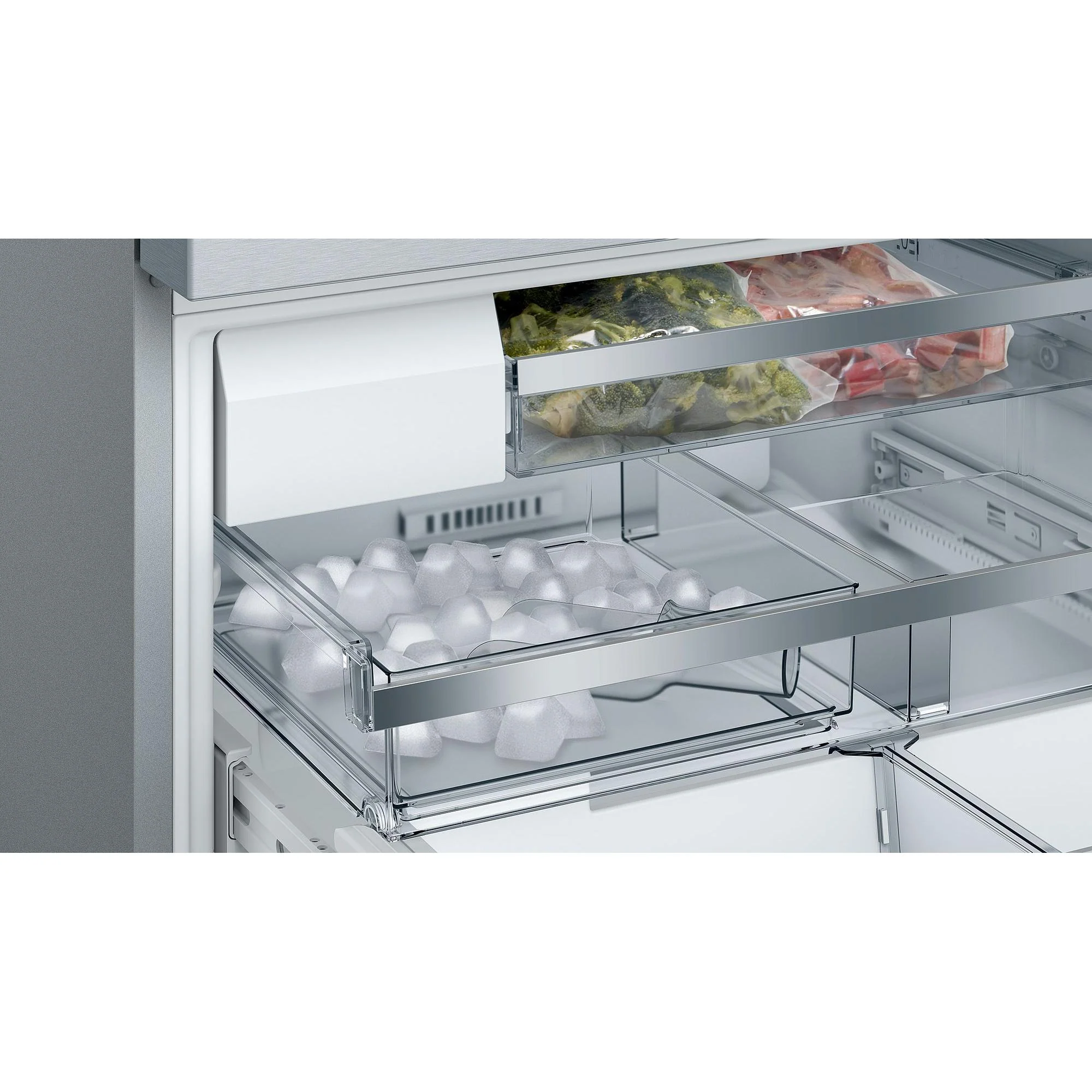 Bosch 36-inch, 21 cu.ft. Counter-Depth French 4-Door Refrigerator with VitaFreshPro™ Drawer B36CL80SNS - Image 5