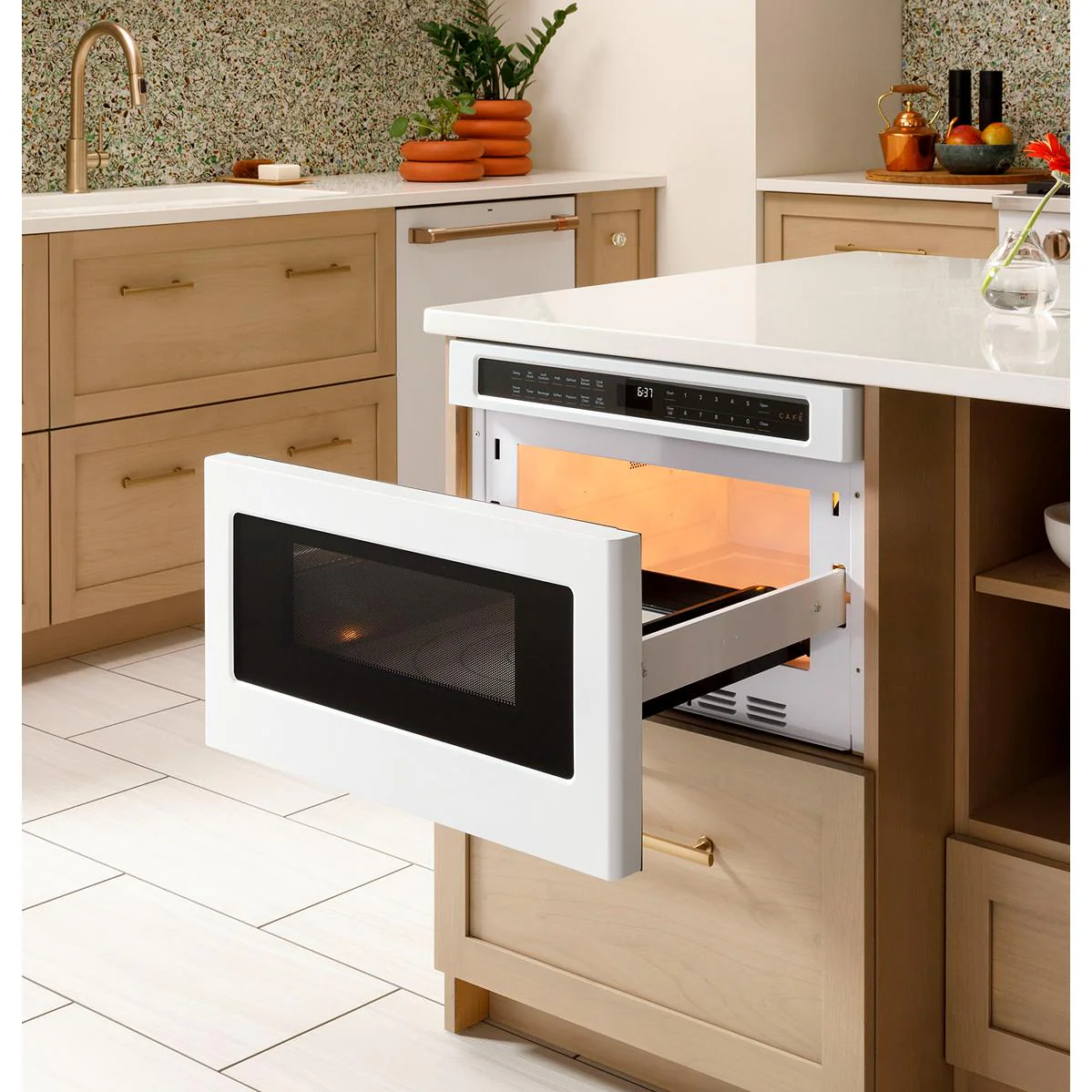Café 1.2 cu. ft. Built-In Microwave Drawer CWLC12P4RW5 - Image 6