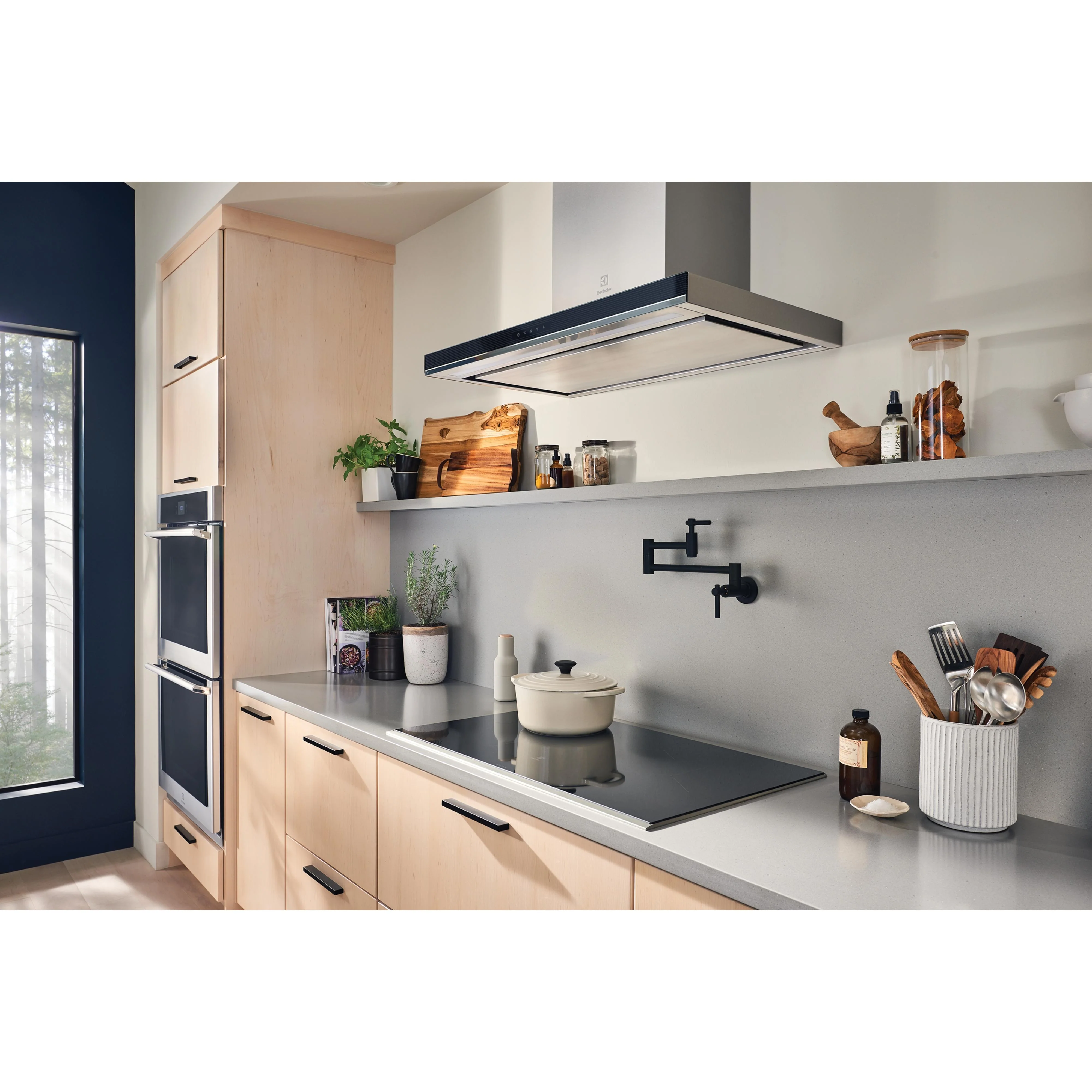 Electrolux 36-inch Wall Mount T Shape Hood ECVW3662AS - Image 6