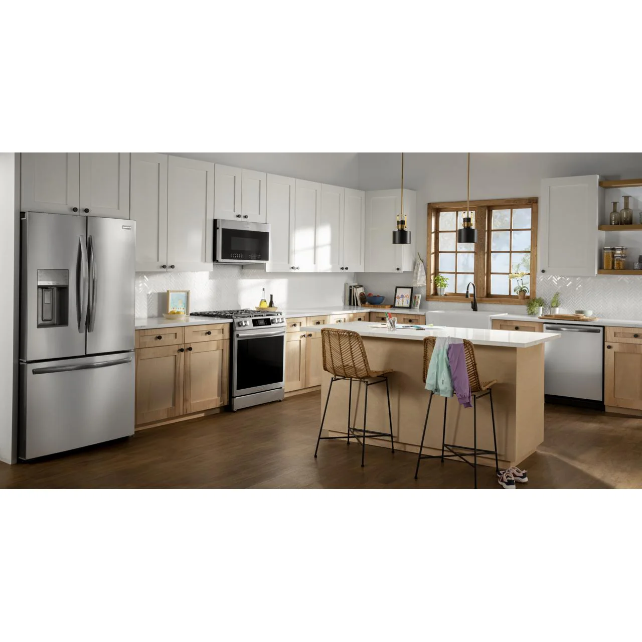 Frigidaire Gallery 30-inch Gas Range with Convection Technology GCFG3060BF - Image 13