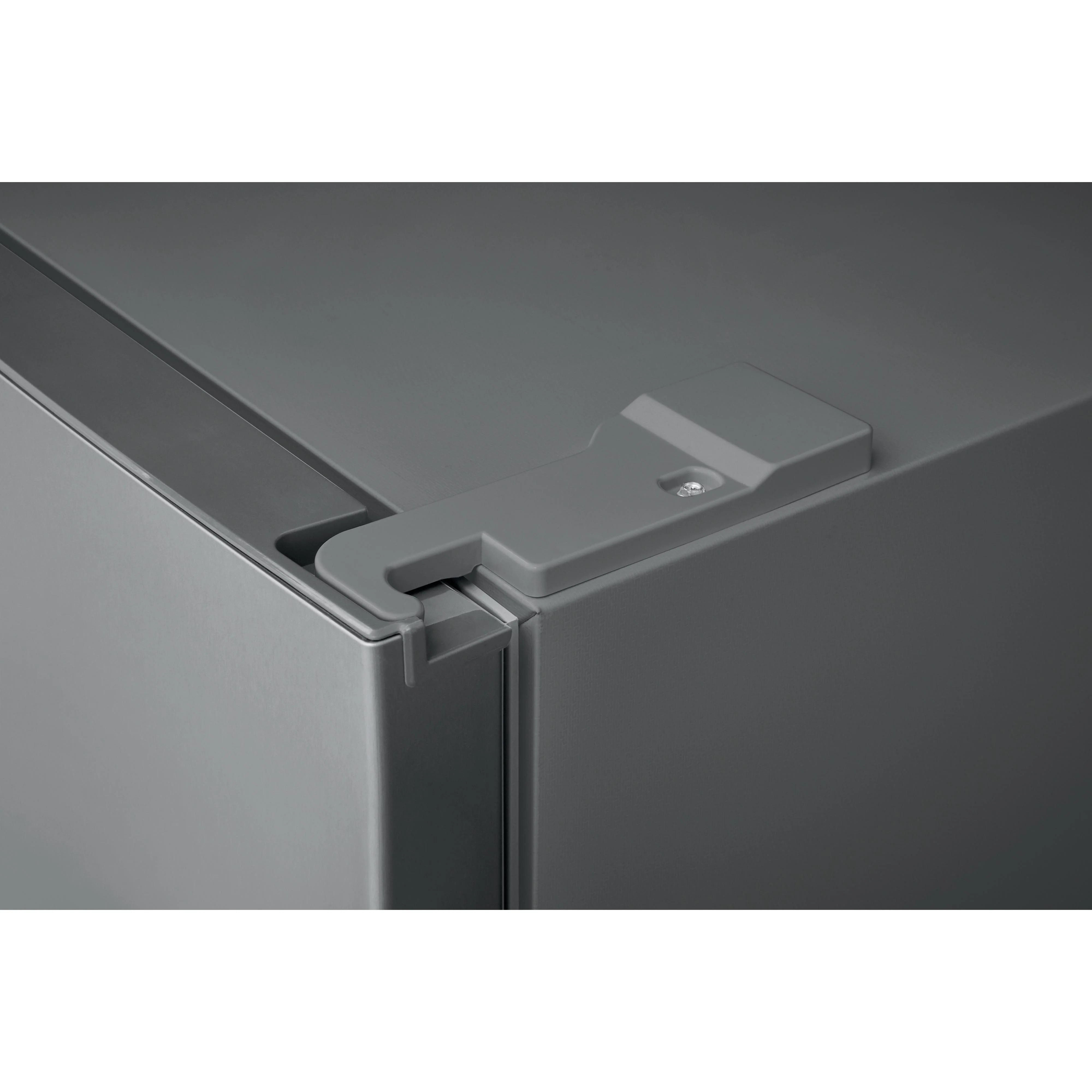 Frigidaire 24-inch, 11.6 cu. ft. Top Freezer Refrigerator FFET1222UV - Image 5