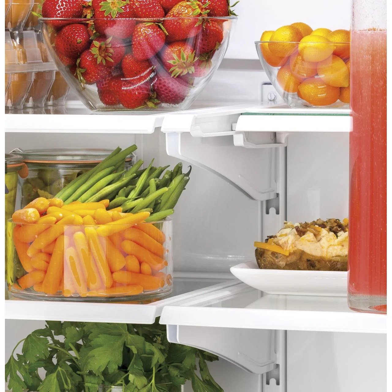 GE 33-inch, 18.6 cu. ft. Counter-Depth French-Door Refrigerator GWE19JYLFS - Image 8