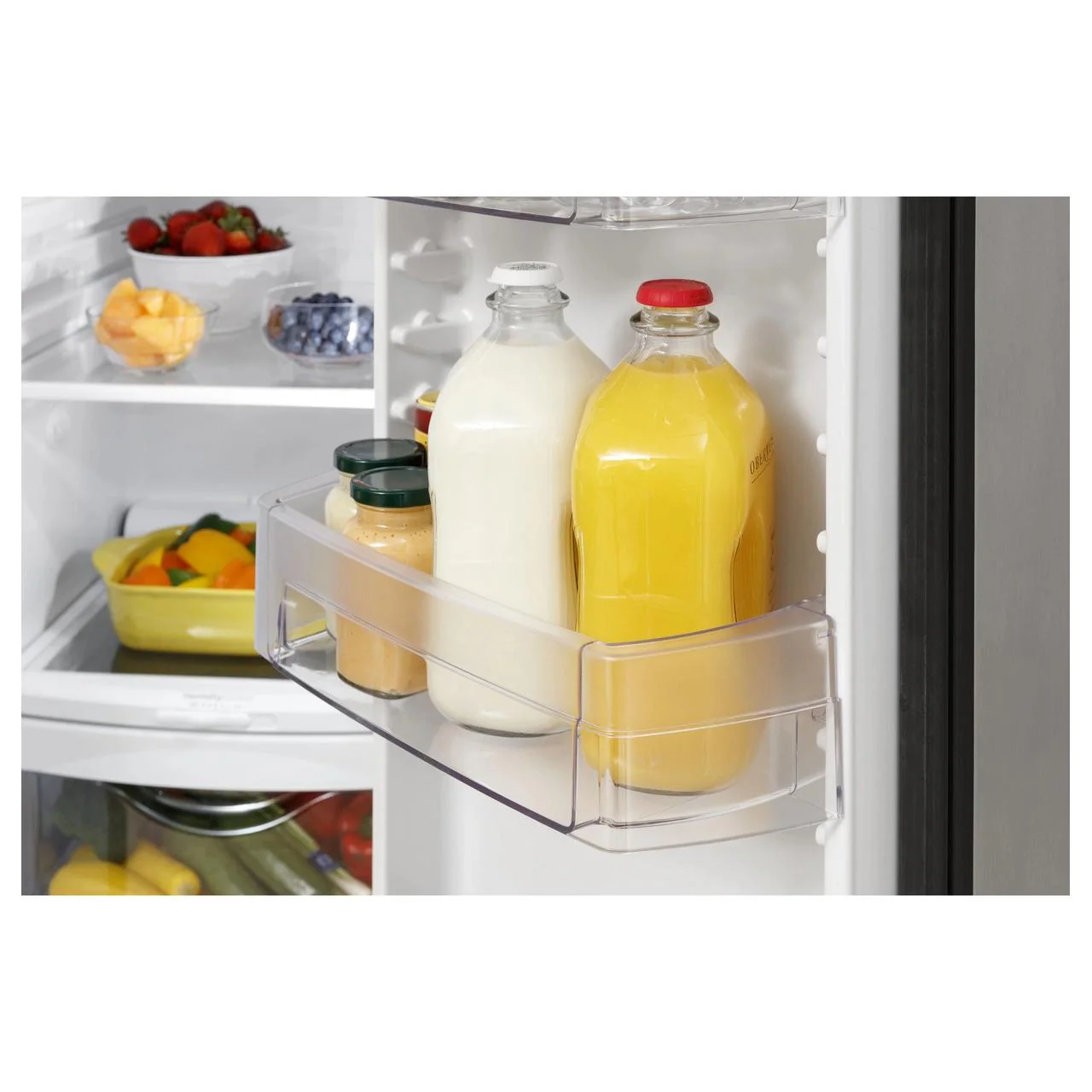 GE 33-inch, 23 cu. ft. Side-By-Side Refrigerator with Water and Ice Dispensing System GSS23GYPFS - Image 12
