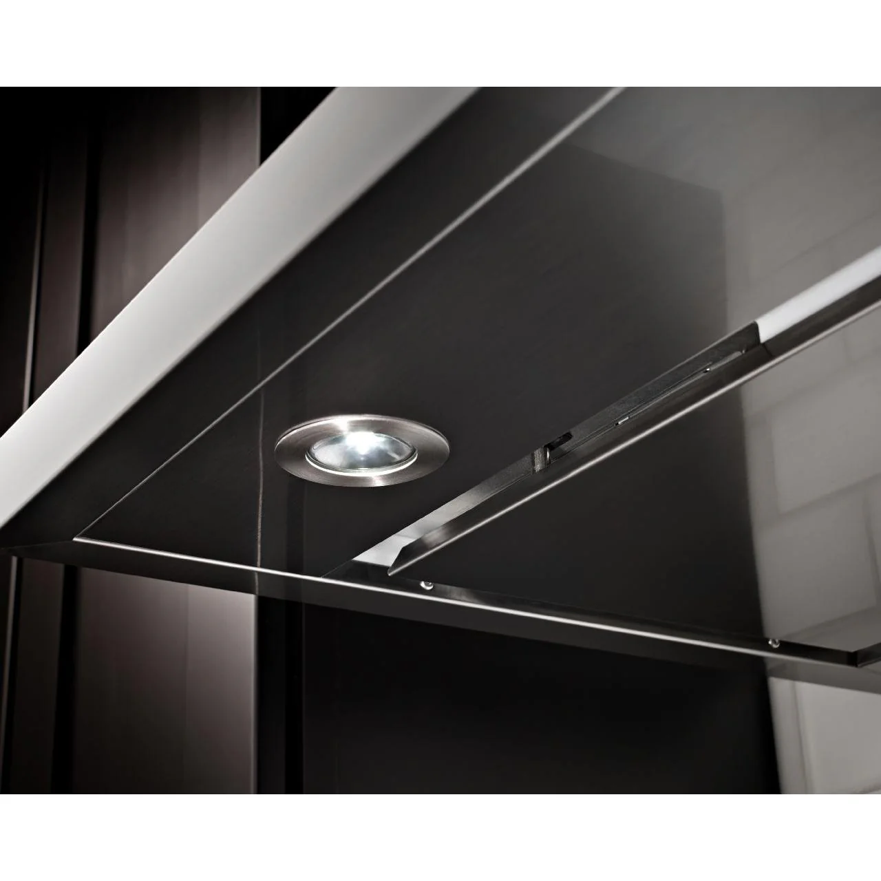 KitchenAid 30-inch Wall Mount Range Hood KVWB400DSS - Image 3