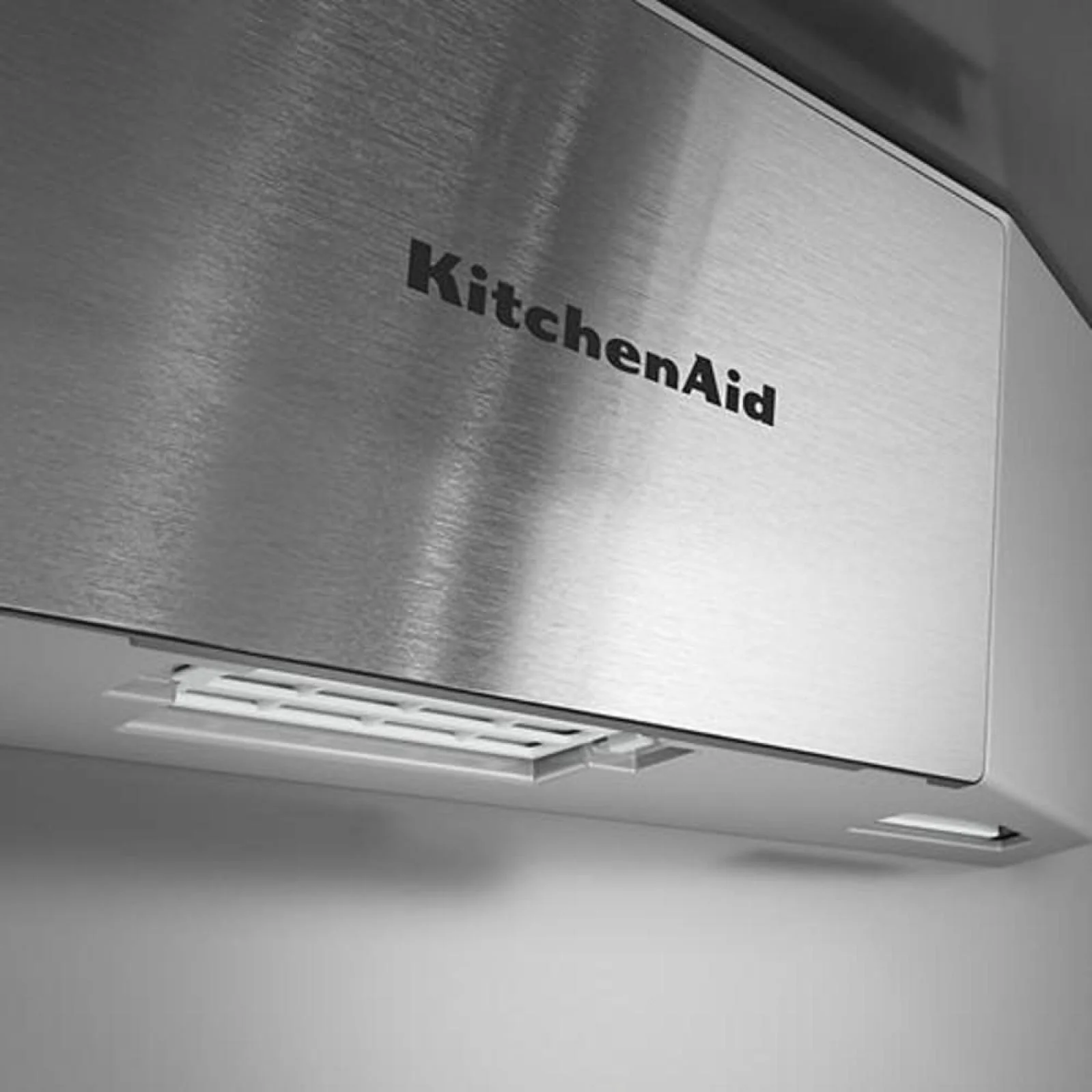 KitchenAid 36-inch, 20.8 cu. ft. Built-in French 3-Door Refrigerator KBFN536SBE - Image 9