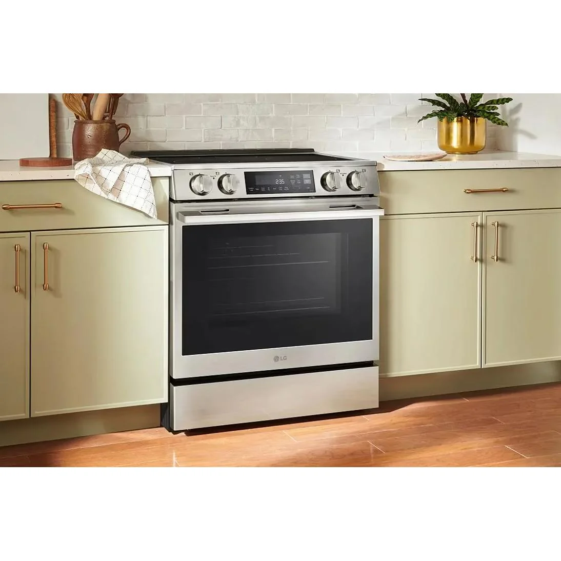 LG 6.3 cu. ft. Smart Induction Slide-In Range with ProBake Convection® and Air Fry LSIL6334XE - Image 10