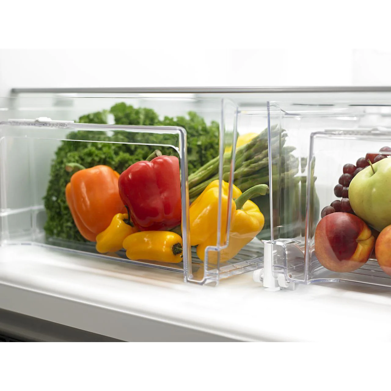 Maytag 33-inch, 21.2 cu.ft. Freestanding Top Freezer Refrigerator with Interior Ice Maker MRT711SMFZ - Image 7