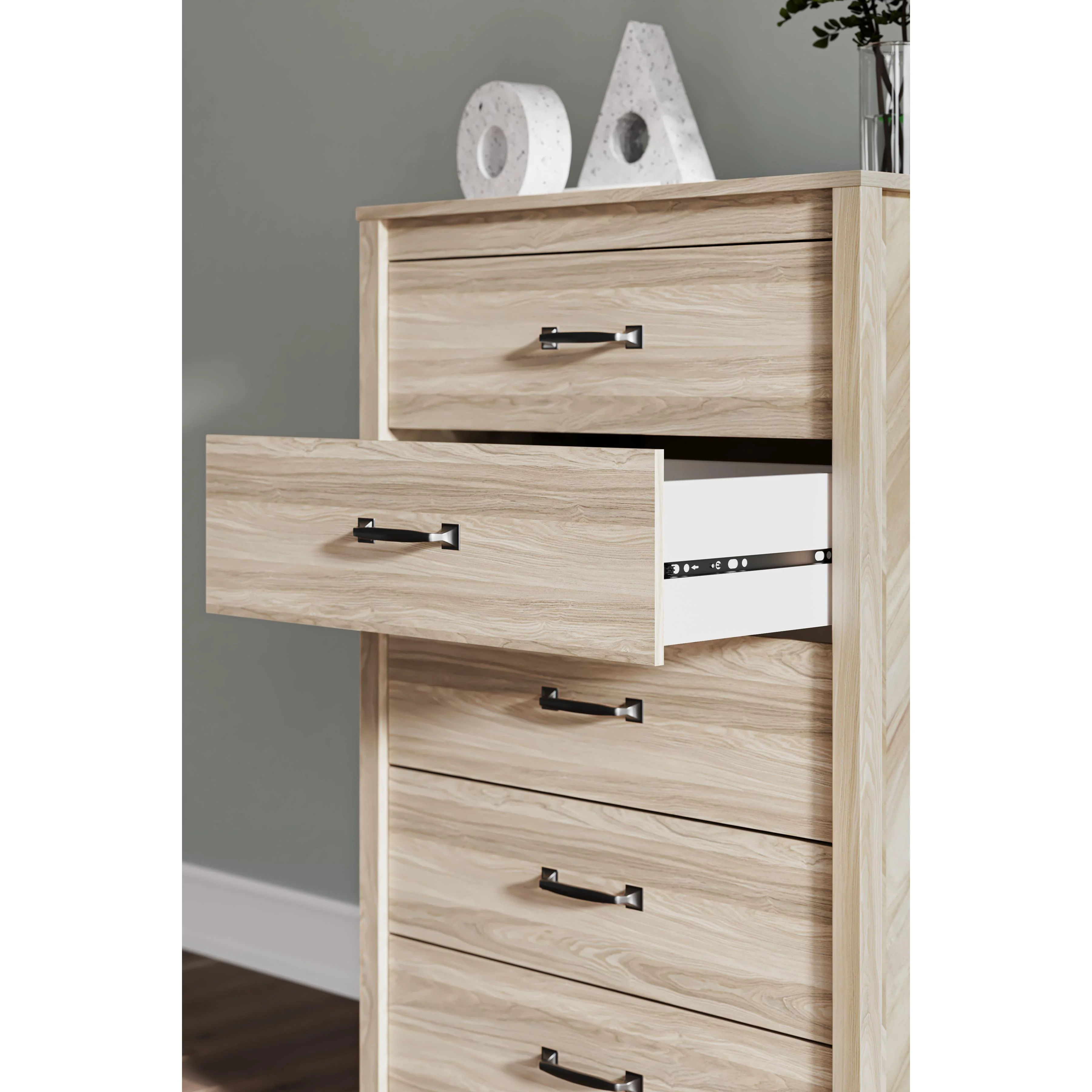 Signature Design by Ashley Battelle EB3929-245 Five Drawer Chest - Image 7