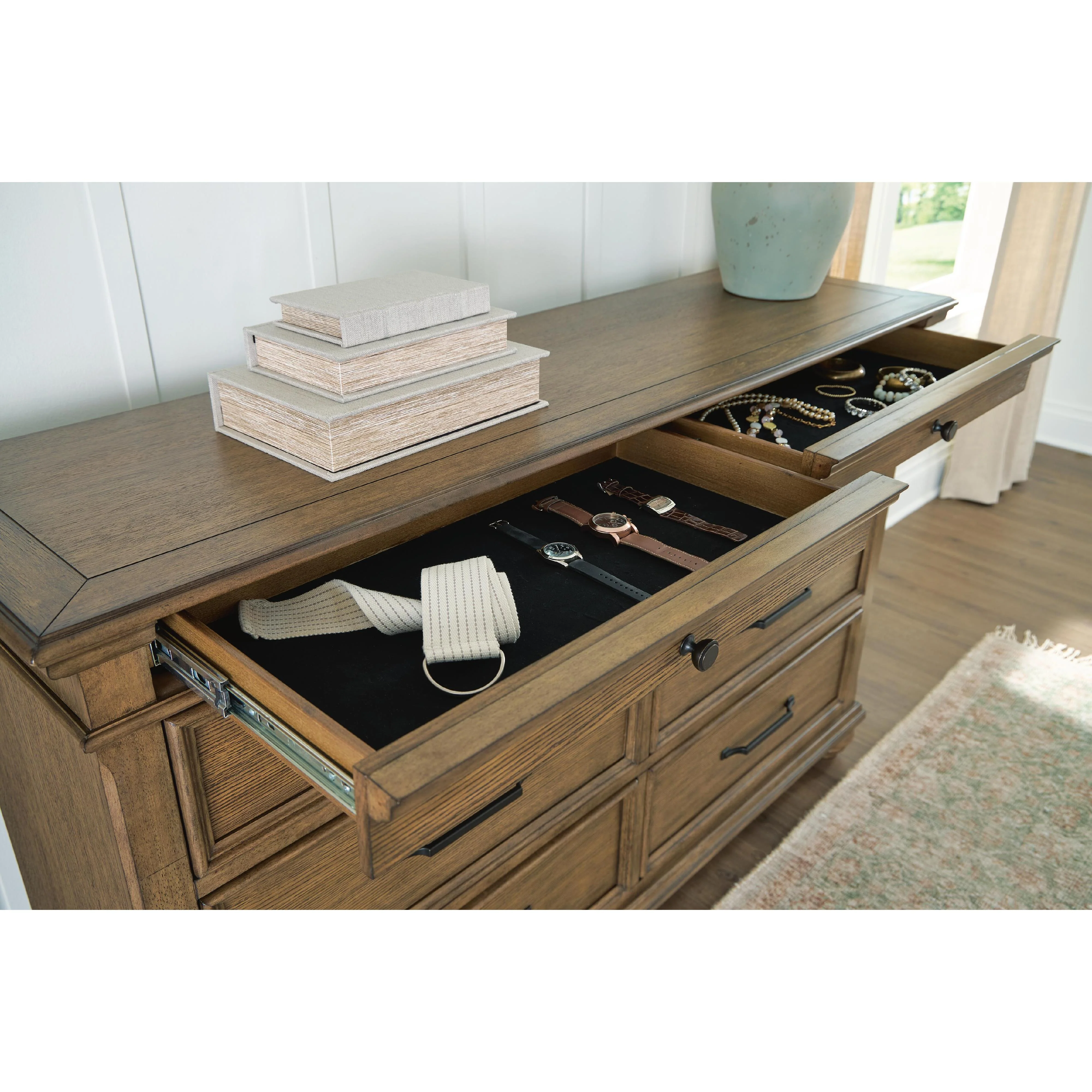 Signature Design by Ashley Karallin 10-Drawer Dresser PCB782-31 - Image 5