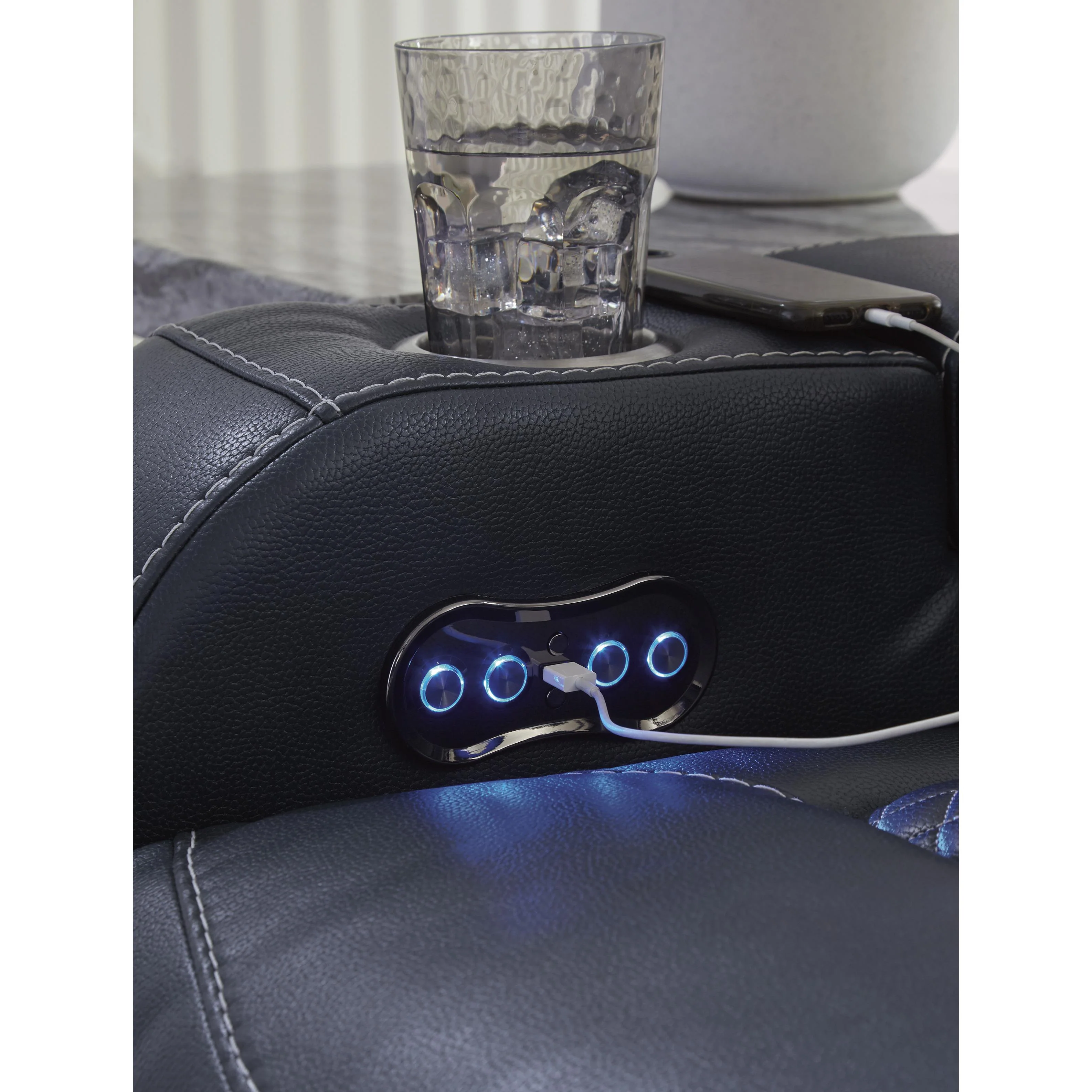 Signature Design by Ashley Fyne-Dyme 3660318 Power Reclining Loveseat with Console and Adjustable Headrest - Image 13