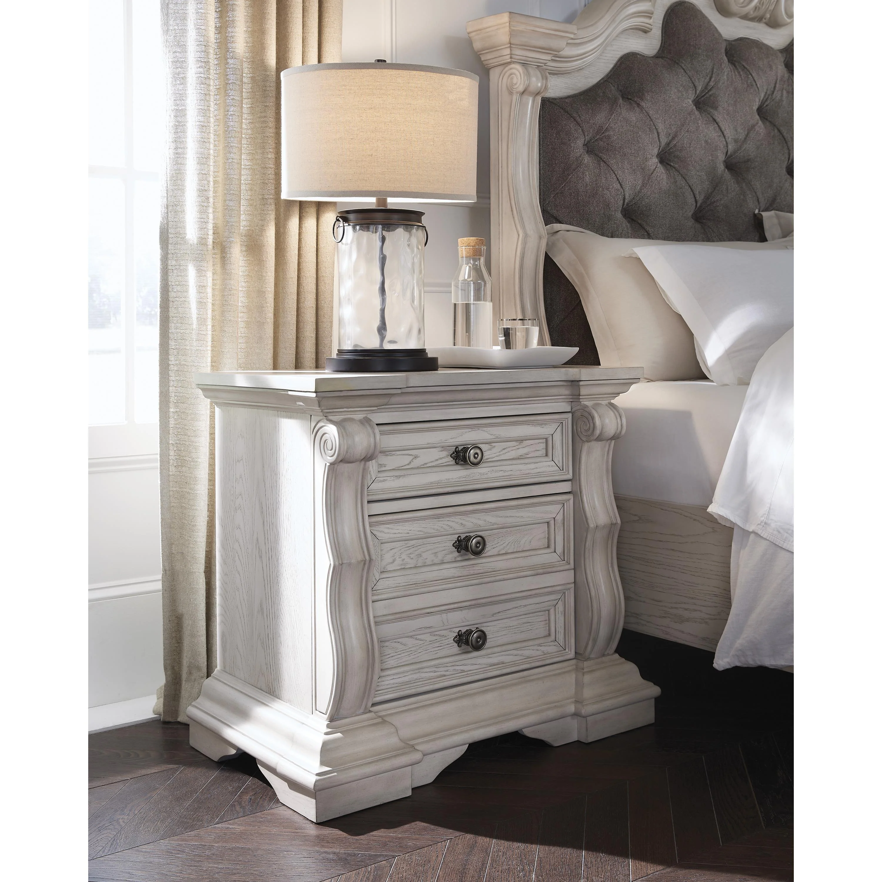 Signature Design by Ashley Bruchandi PCB948-93 Three Drawer Night Stand - Image 5
