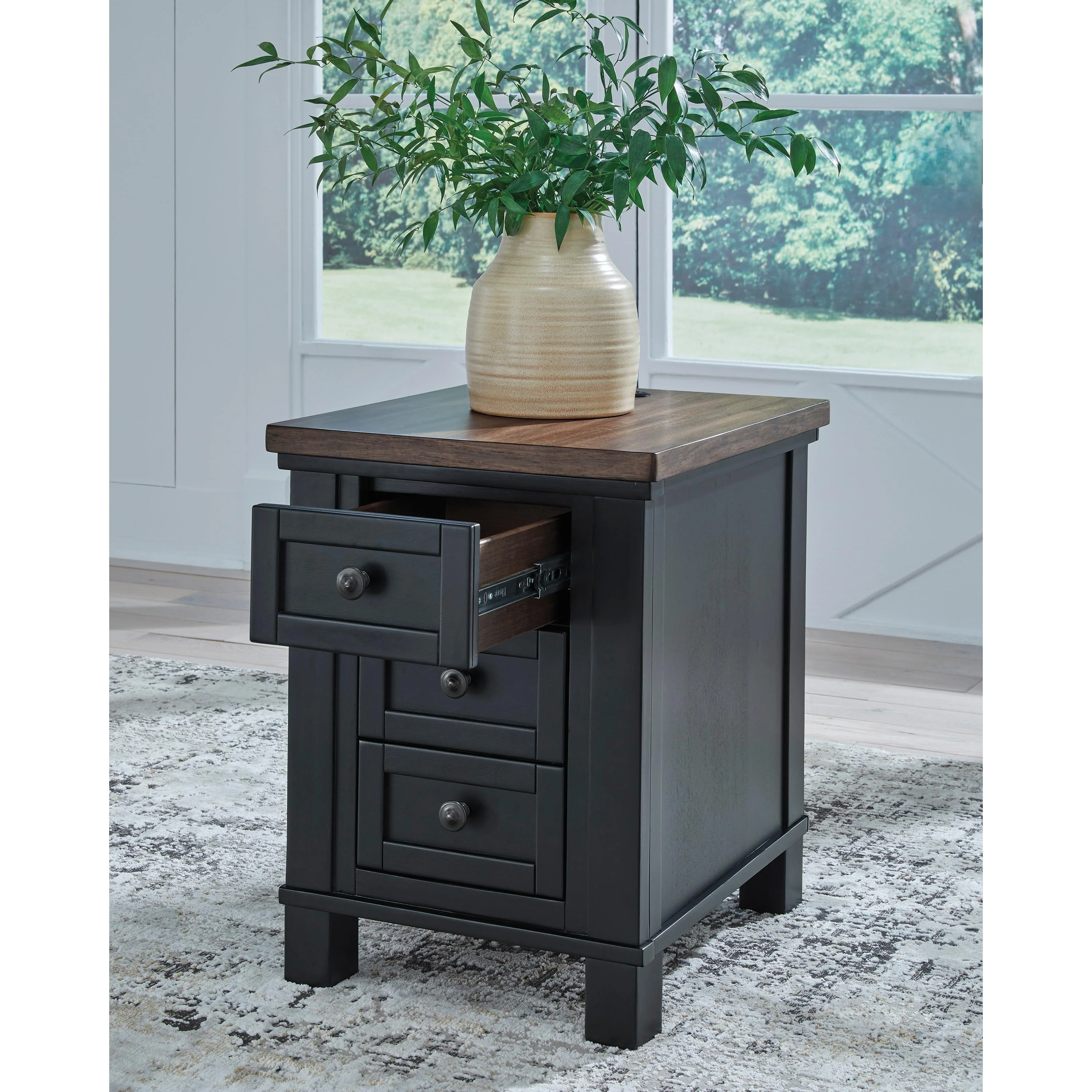 Signature Design by Ashley Wildenauer T664-7 Chair Side End Table - Image 8