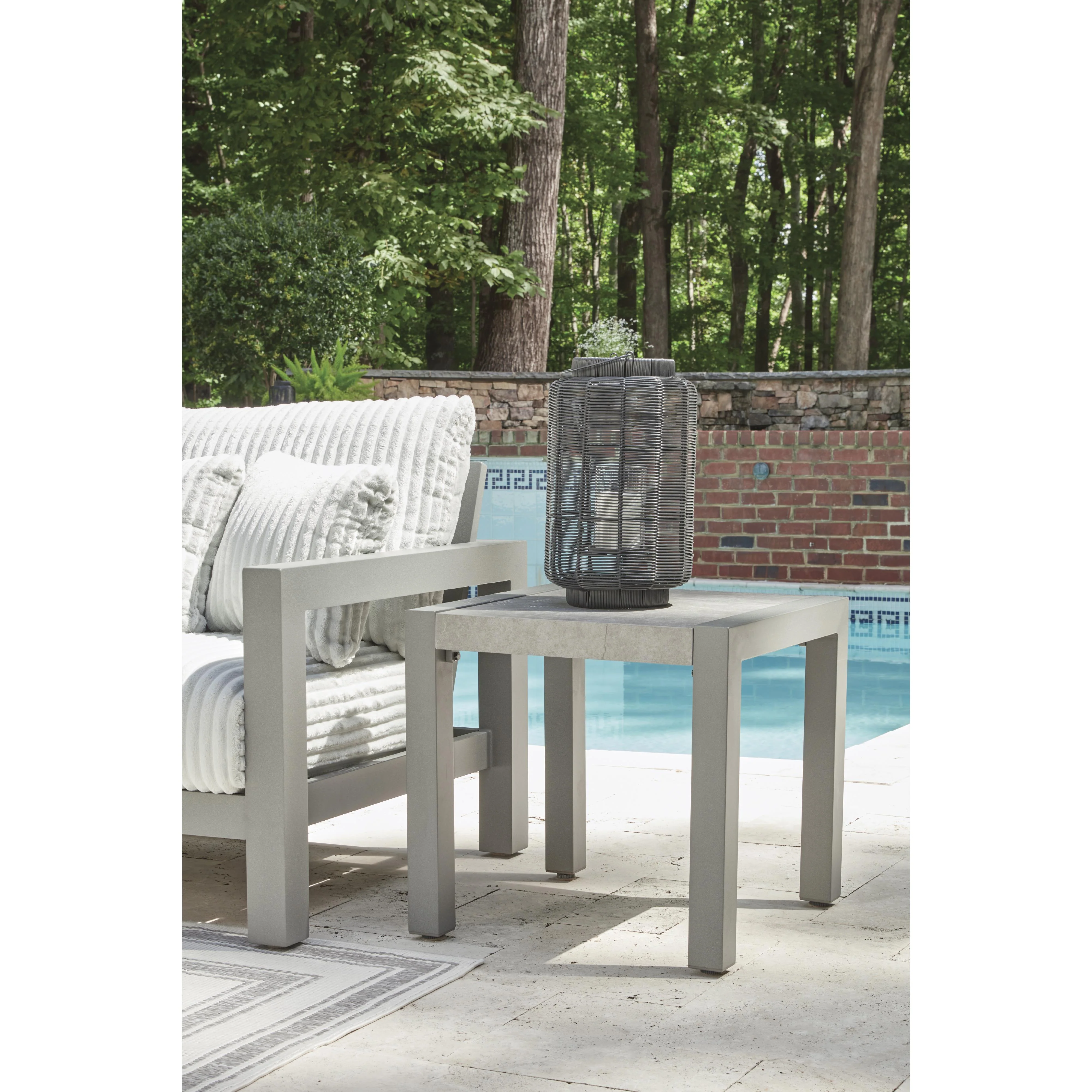 Signature Design by Ashley Hurley Park PCP695-702 Square End Table - Image 4