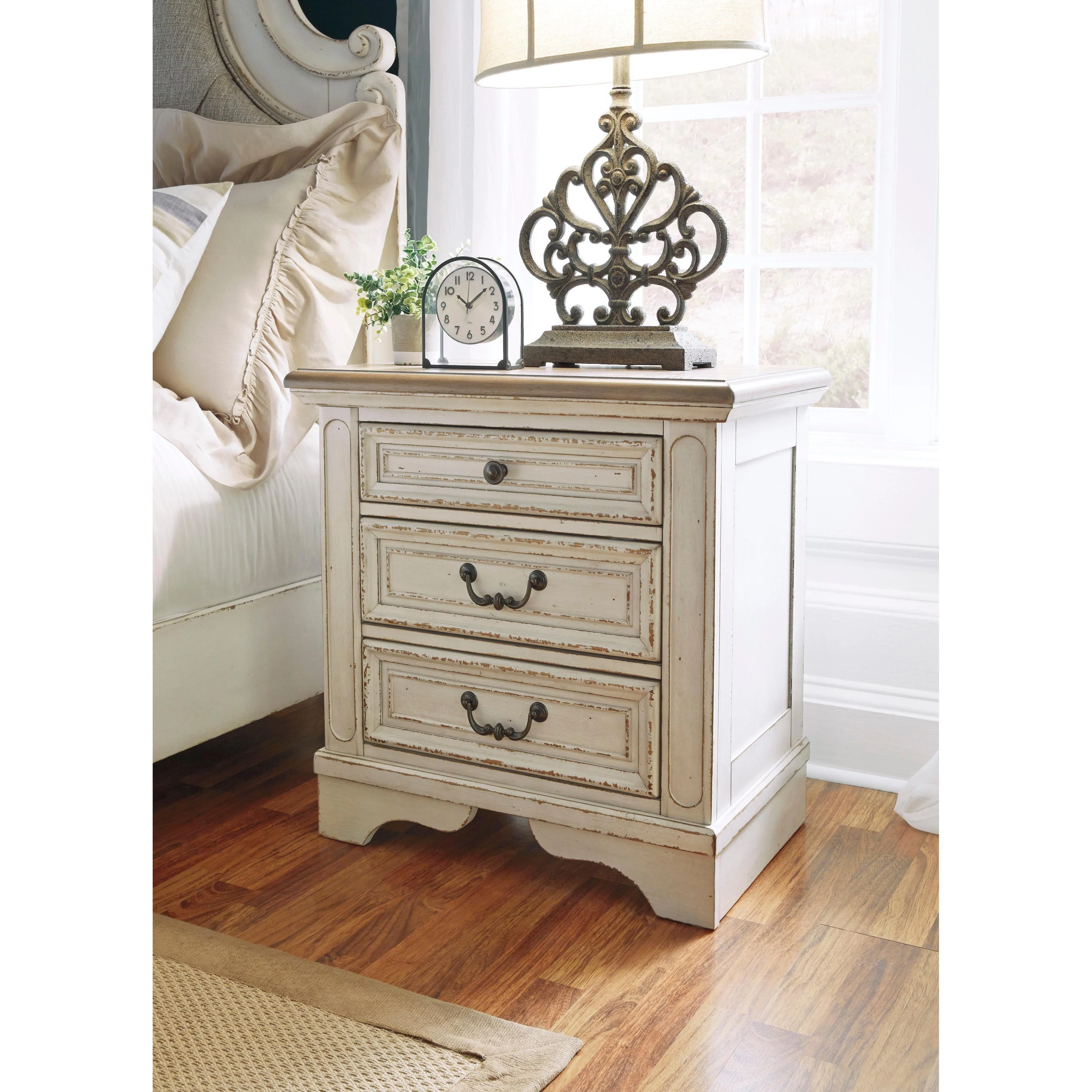 Signature Design by Ashley Realyn B743B61 8 pc Queen Upholstered Panel Bedroom Set - Image 4