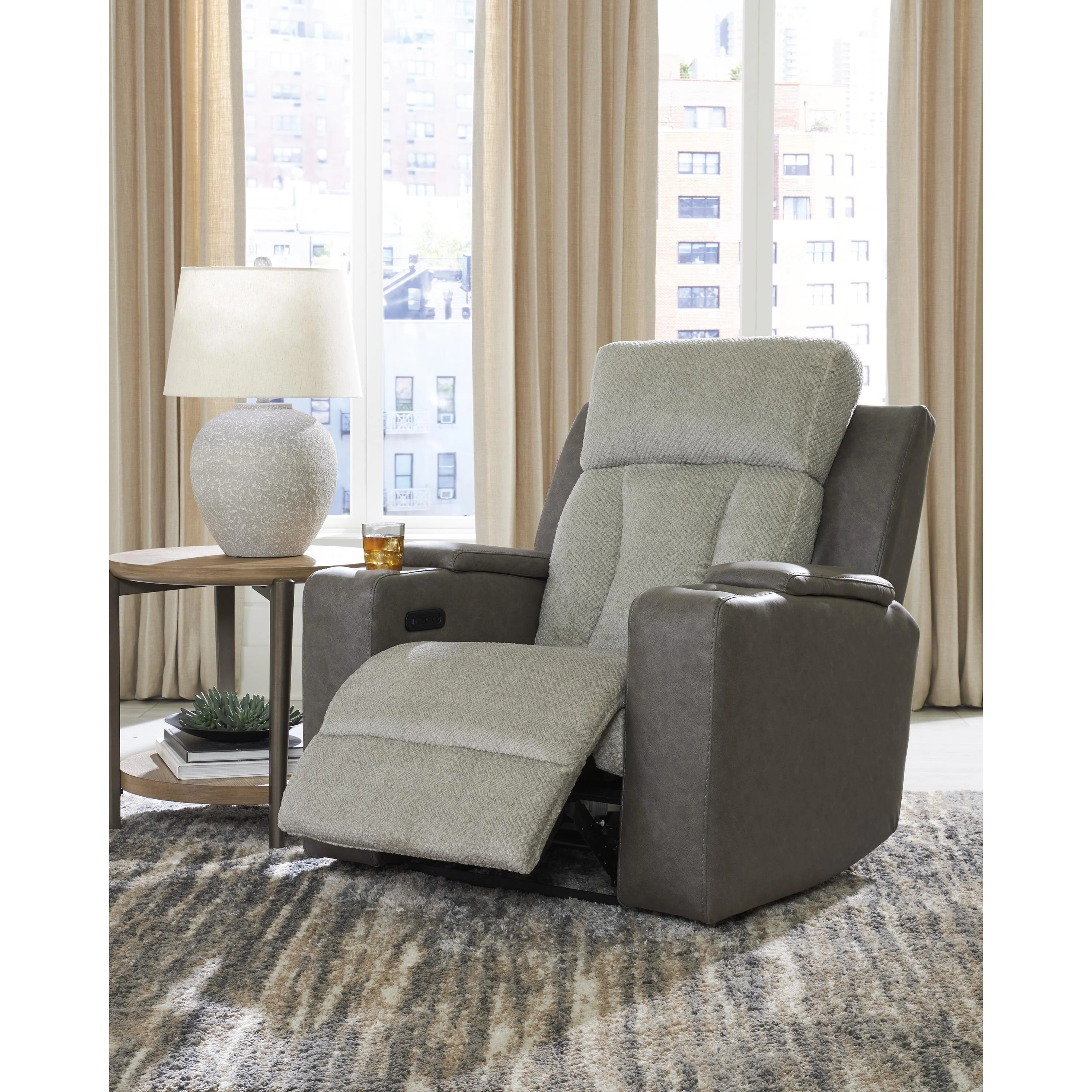 Signature Design by Ashley WhipLash PC6320413 Power Recliner with Adjustable Headrest - Image 6