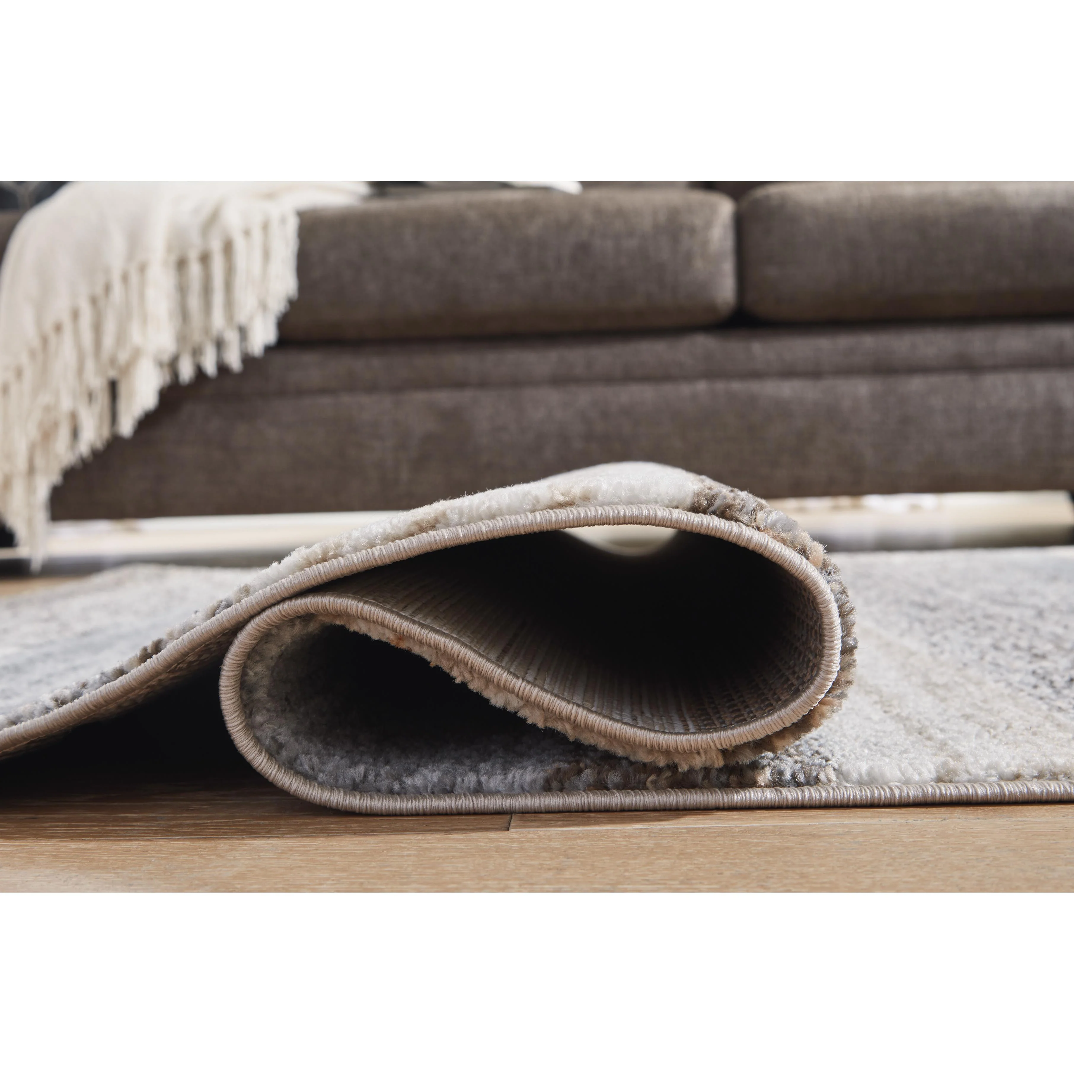 Signature Design by Ashley Sethburn R406592 Medium Rug - Image 4