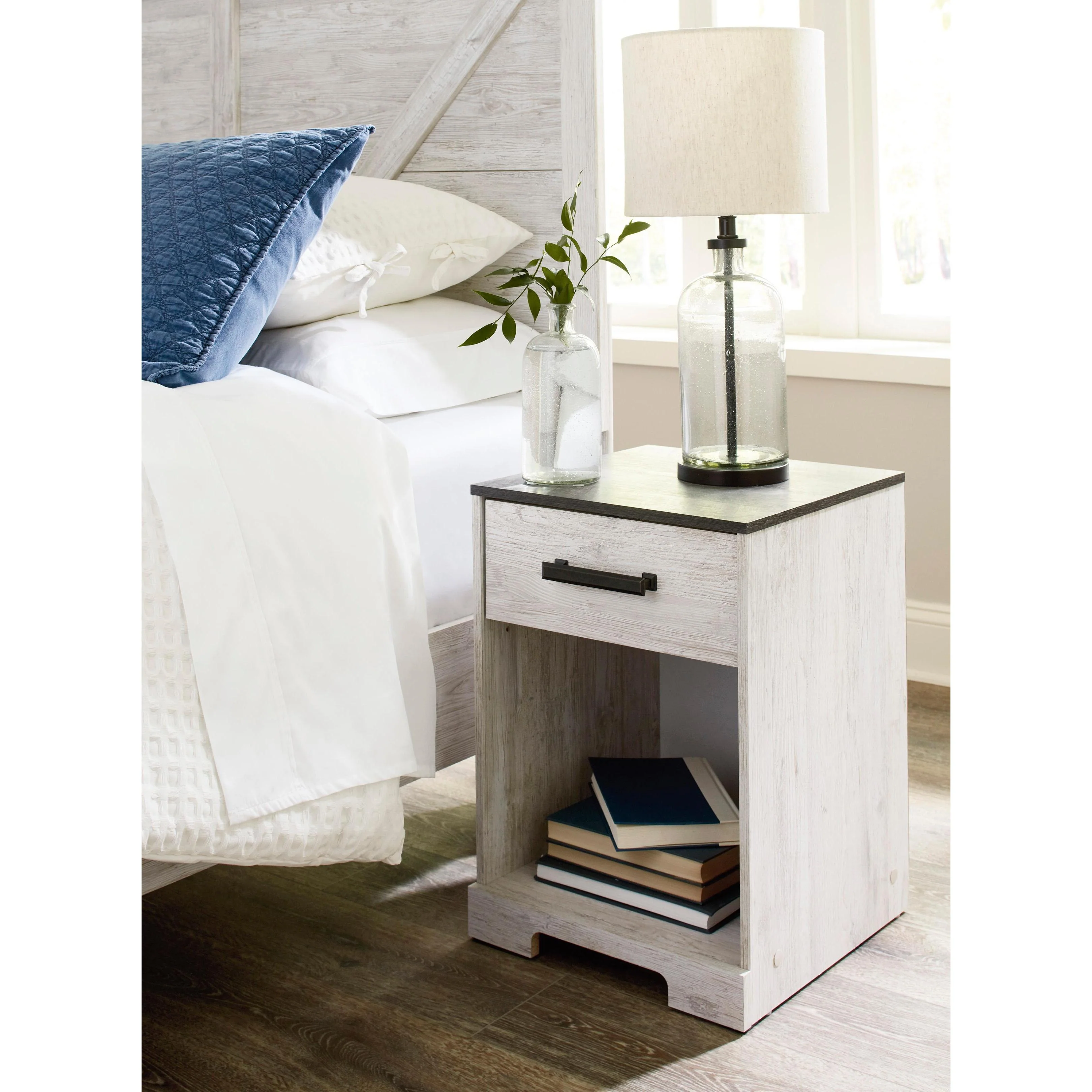 Signature Design by Ashley Shawburn EB4121 4 pc Full Platform Bedroom Set - Image 4