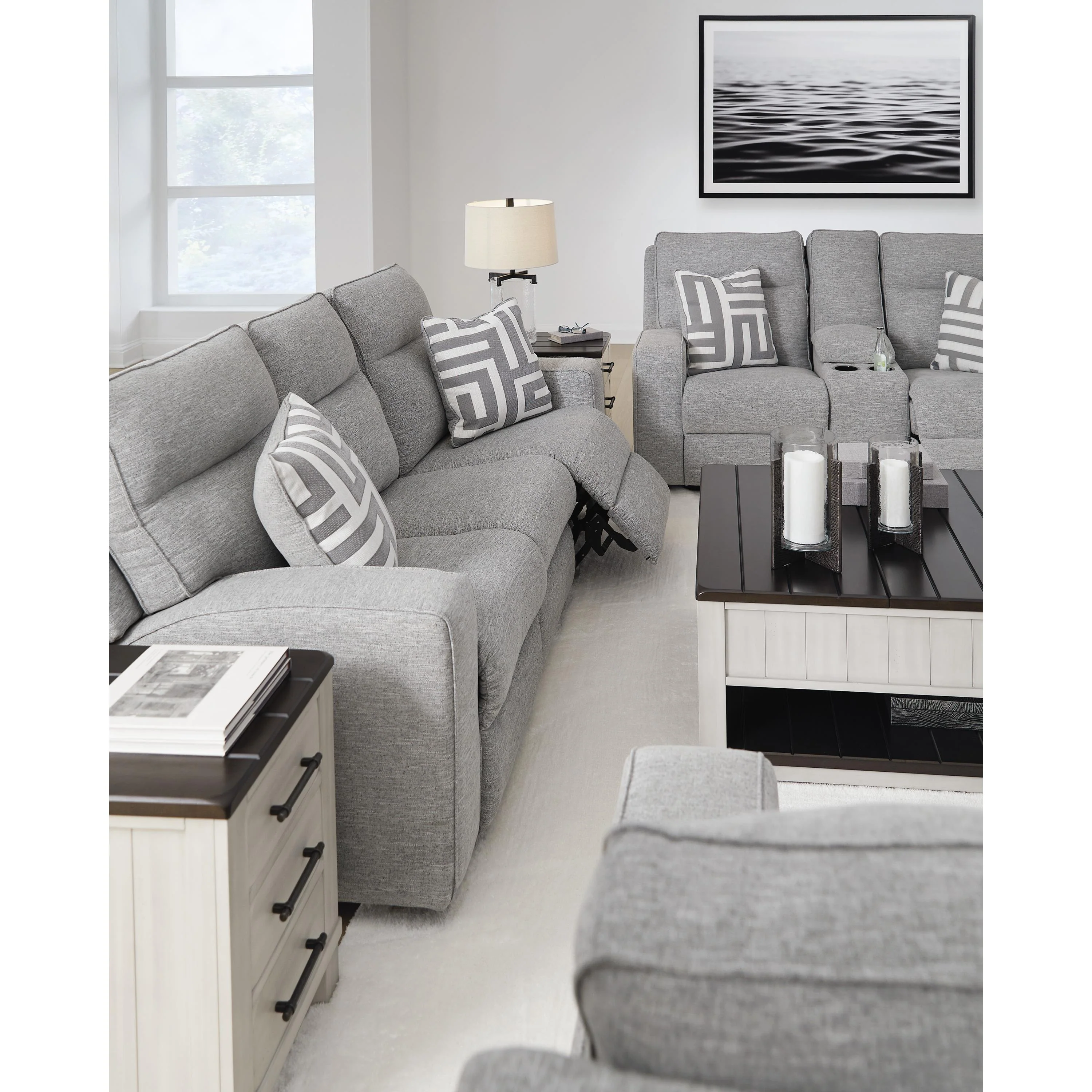 Signature Design by Ashley Biscoe 9050315 Power Reclining Sofa with Adjustable Headrest - Image 8