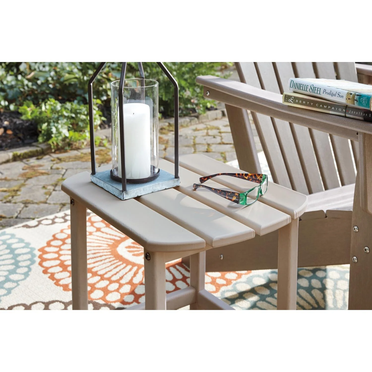 Signature Design by Ashley Sundown Treasure P014P2 5-piece Outdoor Seating Set - Image 14