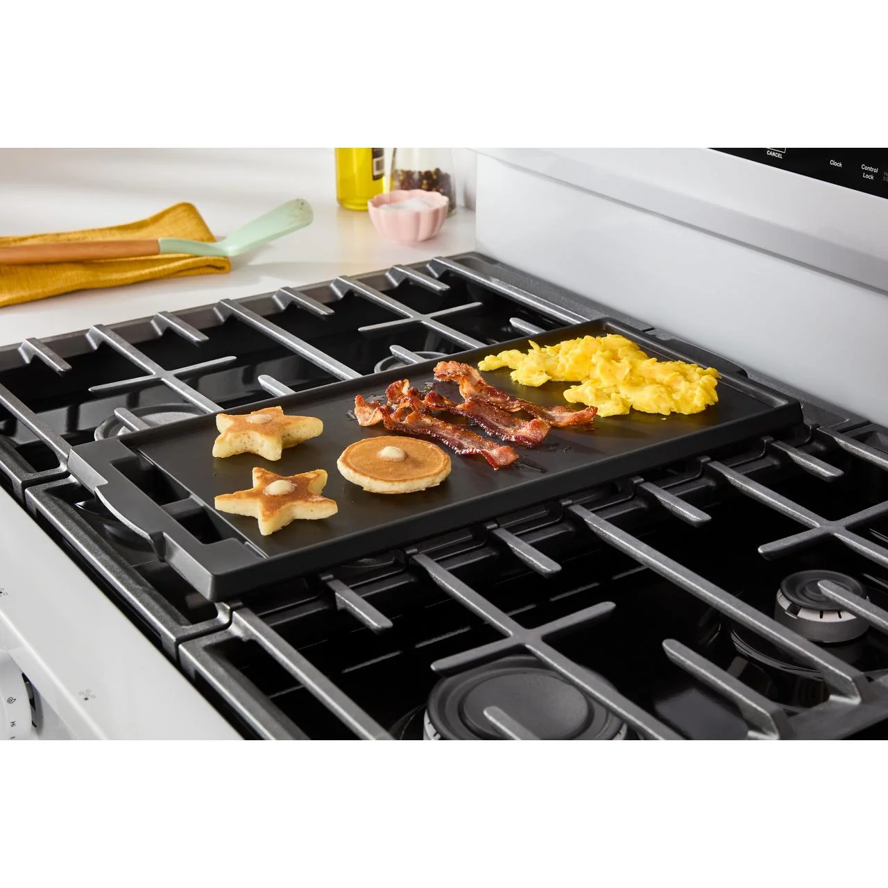 Whirlpool 30-inch Freestanding Gas Range with Air Fry Technology WFGS5030RW - Image 14