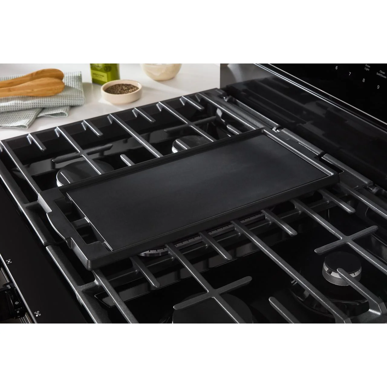 Whirlpool 30-inch Freestanding Gas Range with Air Fry Technology WFGS7530RV - Image 15