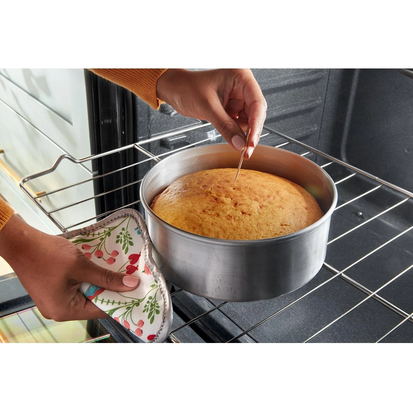Whirlpool 30-inch Slide-in Electric Range with Wi-Fi YWSES3330TS - Image 11