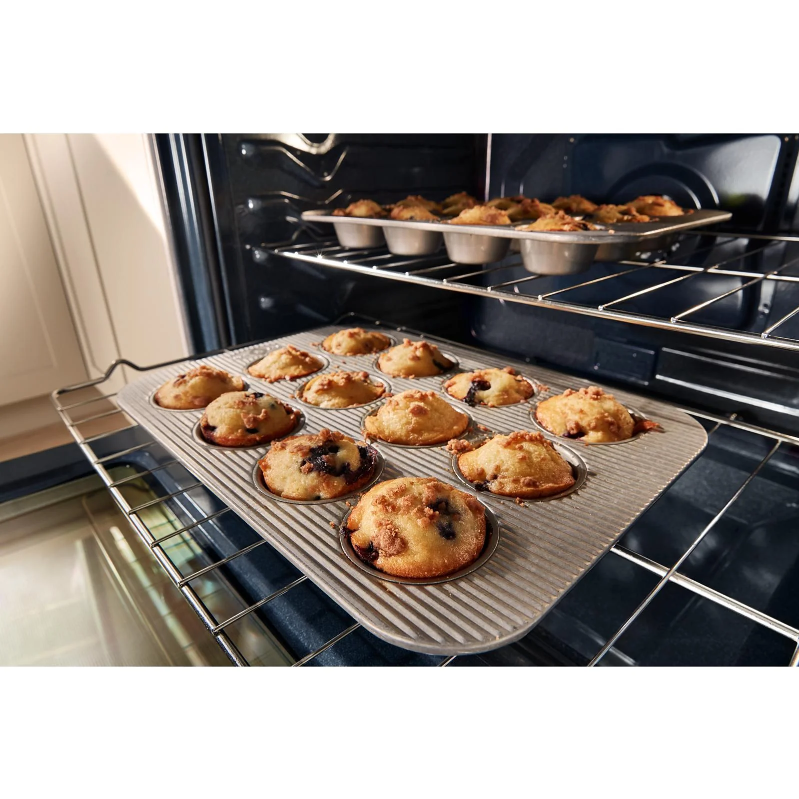 Whirlpool 30-inch Slide-in Electric Range with Wi-Fi YWSES3330TS - Image 12